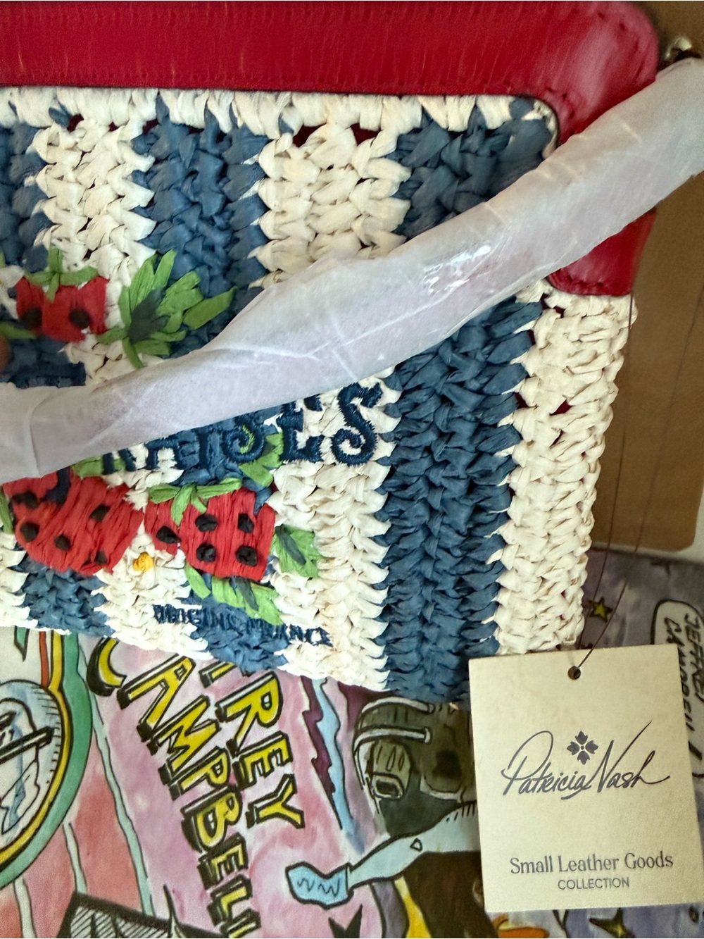 Patricia Nash Les FRAISES strawberry Wristlet clutch NWT - Picture 5 of 16